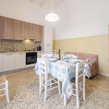 Casa Vacanze Penelope Alessano Bagian luar foto