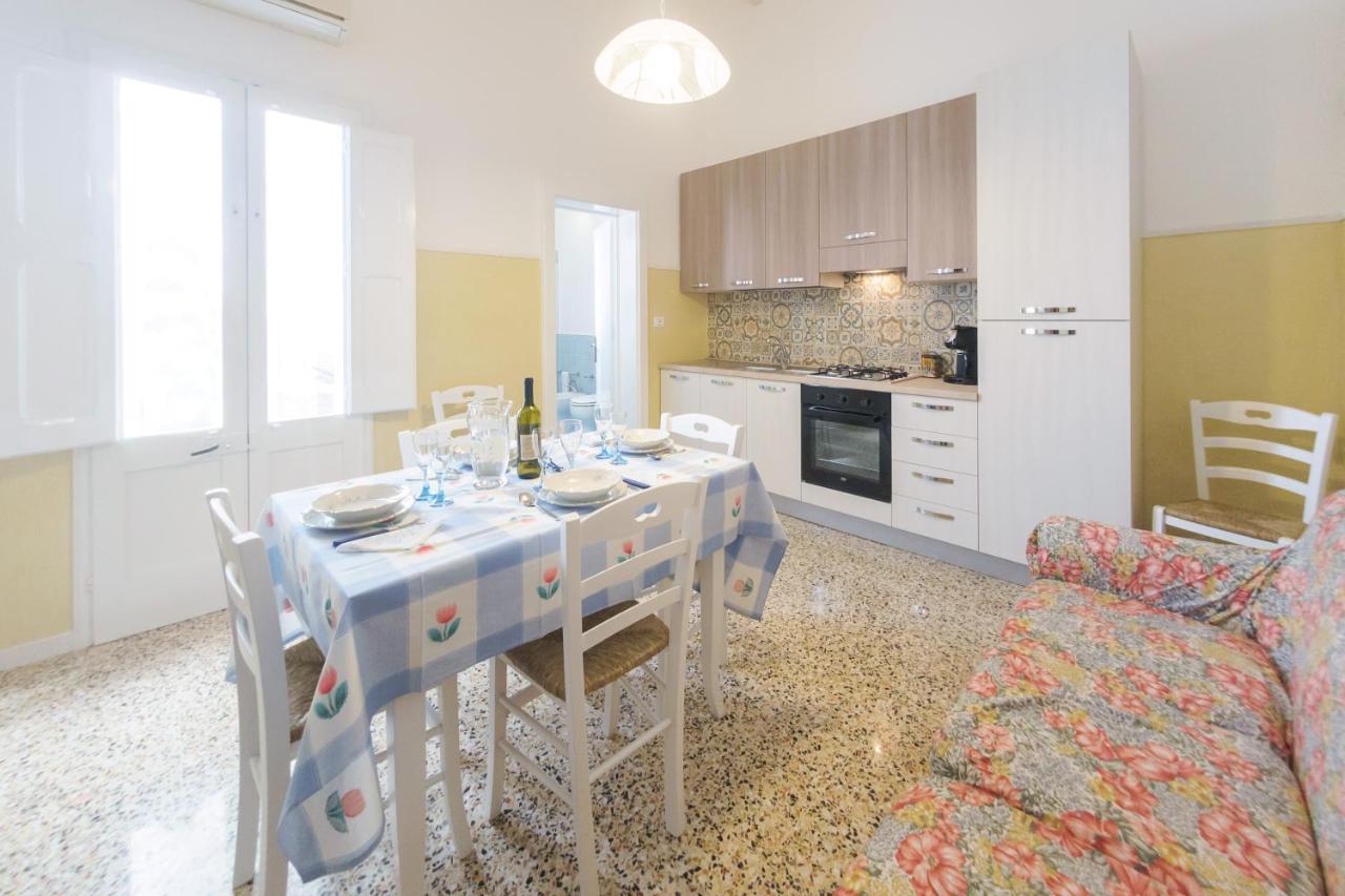 Casa Vacanze Penelope Alessano Bagian luar foto