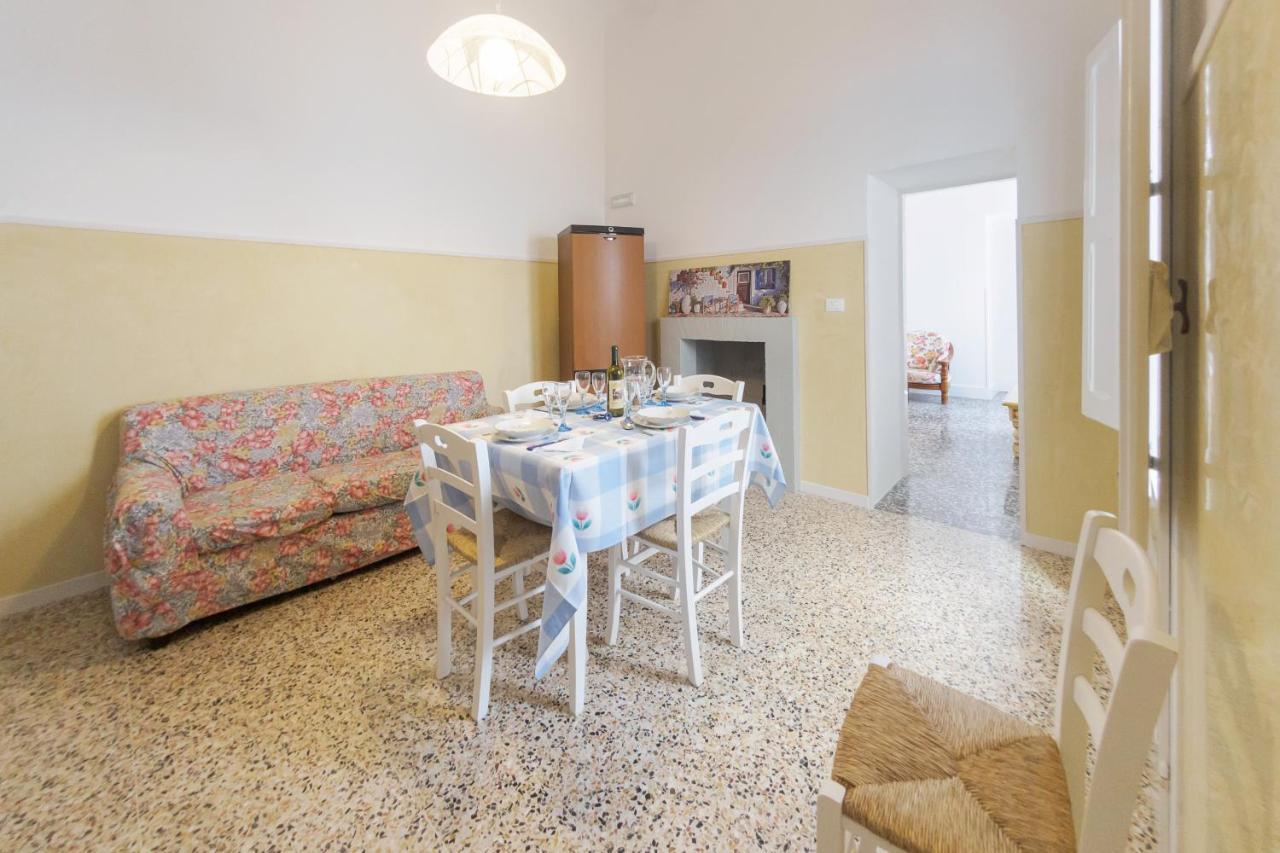Casa Vacanze Penelope Alessano Bagian luar foto